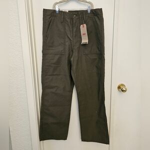 Women's Levi's Pants